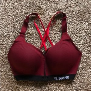 Victoria’s Secret Sport Maroon Sports Bra 32DD